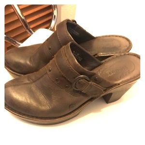 Born Clogs with wooden heel and sole